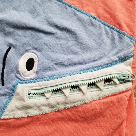 Next Direct 4-5 years zip-mouth shark tee - Picture 3 of 9